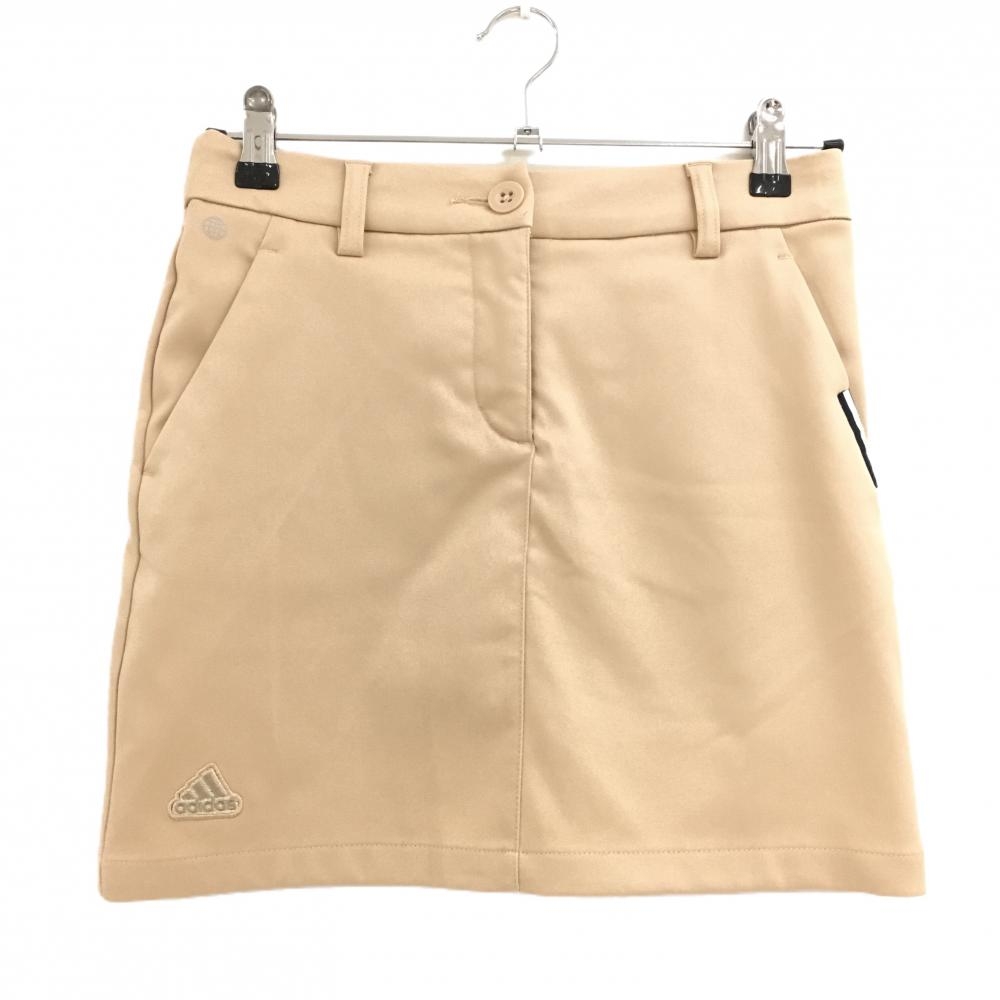 【美品】アディダス スカート ベージュ ロゴワッペン 内側インナーパンツ  レディース S ゴルフウェア adidas