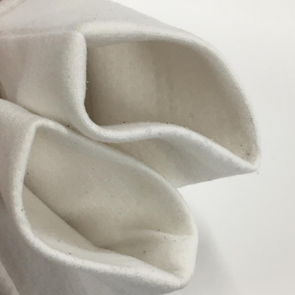 ニューバランスゴルフ ハイネックワンピース 白×黒 裾ロゴプリント 肩