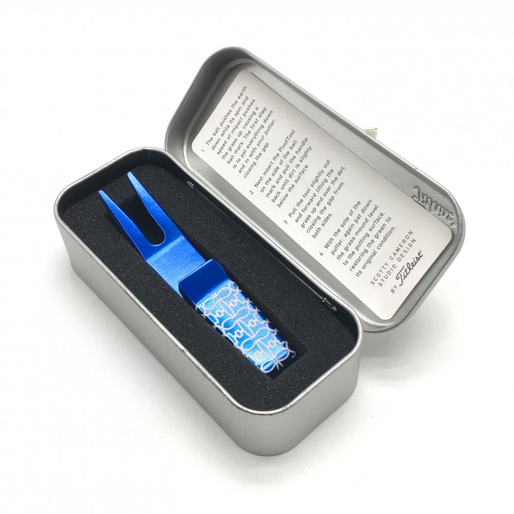 【美品】スコッティキャメロン×タイトリスト グリーンフォーク ブルー ピボットツール クリップ 収納缶付きゴルフ Scotty Cameron