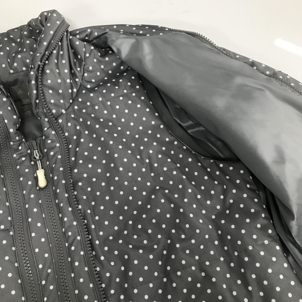 美品 アディダスゴルフ セットアップ 2way 中綿ジャケット ベスト スカート 超美品】アディダス 2WAY中綿ジャケット グレー×白 ドット柄