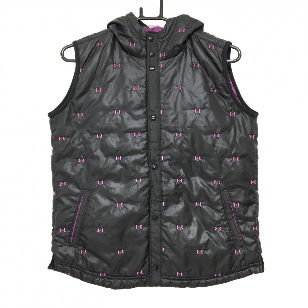 【美品】アンダーアーマー 中綿ベスト 黒×パープル ロゴ総柄 スナップボタン レディース LG ゴルフウェア UNDER ARMOUR