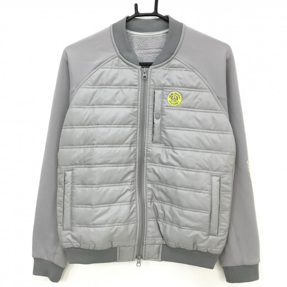 美品【Jack Bunny!!】ゴルフウェア ベスト 中綿 ロゴ総柄 美品Jack Bunny!!ゴルフウェア ベスト 中綿 ロゴ総柄