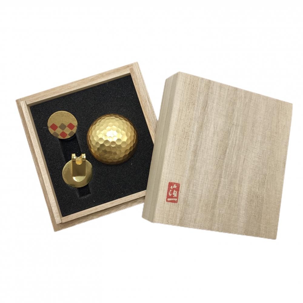 【未使用品】ハクイチ ゴルフボール＆マーカーセット ゴールド ゴルフボール マーカー 桐箱入りゴルフ 箔一