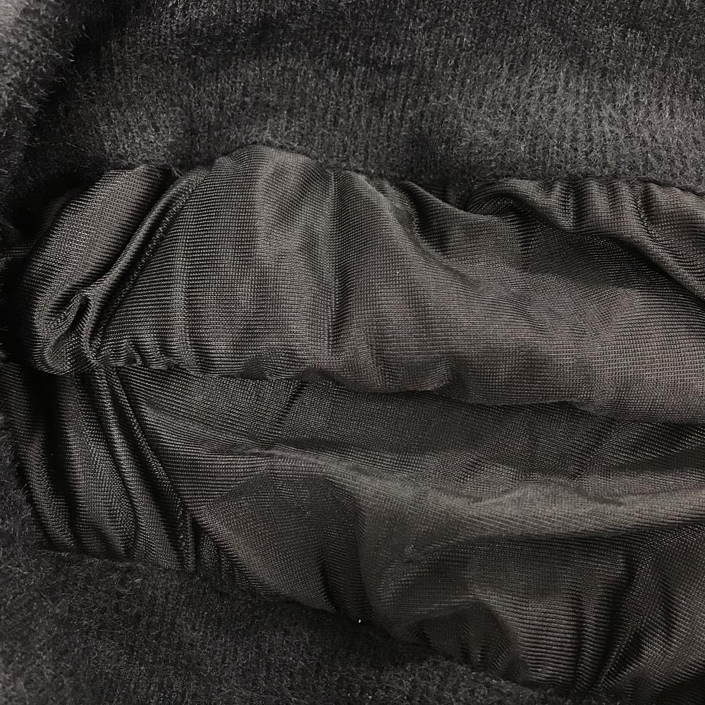 超美品】ウノピゥウノウグァーレトレゴルフ セーター 黒×白 起 背面  