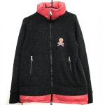 マークアンドロナ　ブルゾン　ダークグレー×レッド