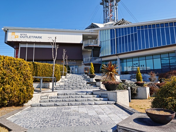 ゴルフウェア　アウトレットモール