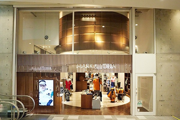 マークアンドロナ 表参道ヒルズ 外観